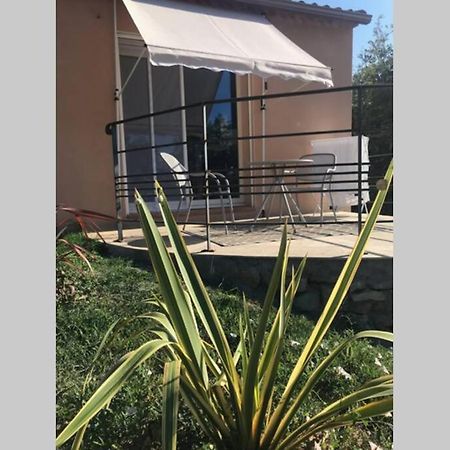 Logement Attenant A Une Villa T2 Avec Terrasse . Besse-sur-Issole Dış mekan fotoğraf