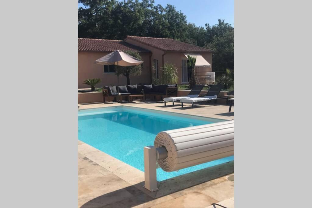 Logement Attenant A Une Villa T2 Avec Terrasse . Besse-sur-Issole Dış mekan fotoğraf