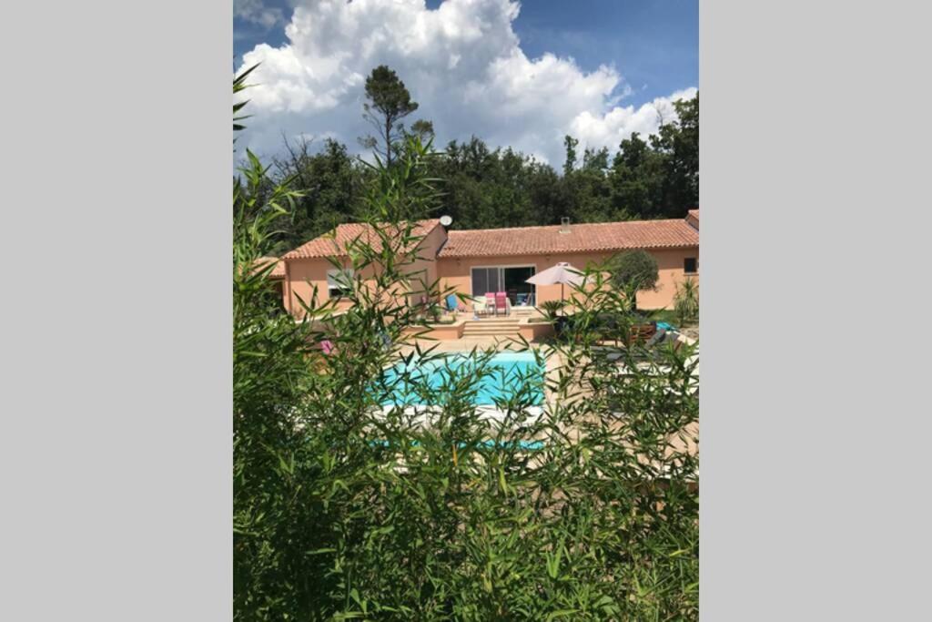Logement Attenant A Une Villa T2 Avec Terrasse . Besse-sur-Issole Dış mekan fotoğraf
